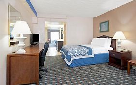 Days Inn by Wyndham St. Louis Lindbergh Boulevard